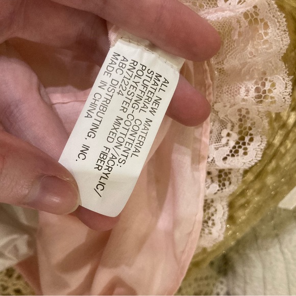 Vintage Praying Porcelain Girl Doll - Pink Gown, Kneeling, Rosary - Picture 8 of 13